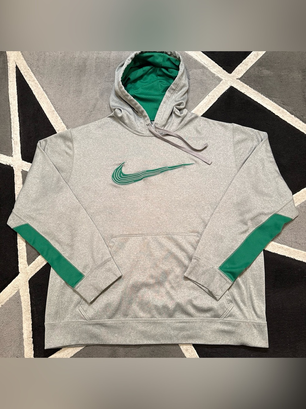 Y2K Nike Therma Gray & Green Wavy Embroidered Swoosh Hoodie